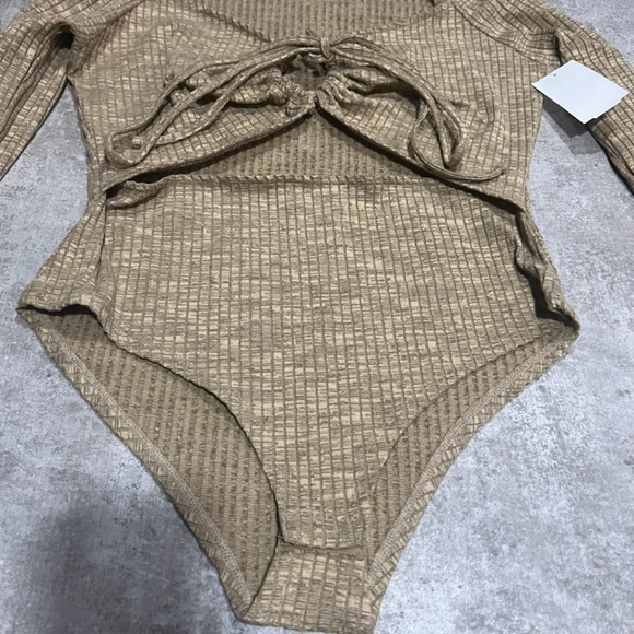 Topshop long sleeves bodysuit size 8-10 - Picture 4 of 7